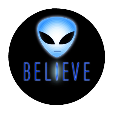 believe in aliens button | KleineButtons.nl